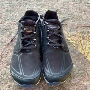 Altra superior 4.0 women size 10 men size 9